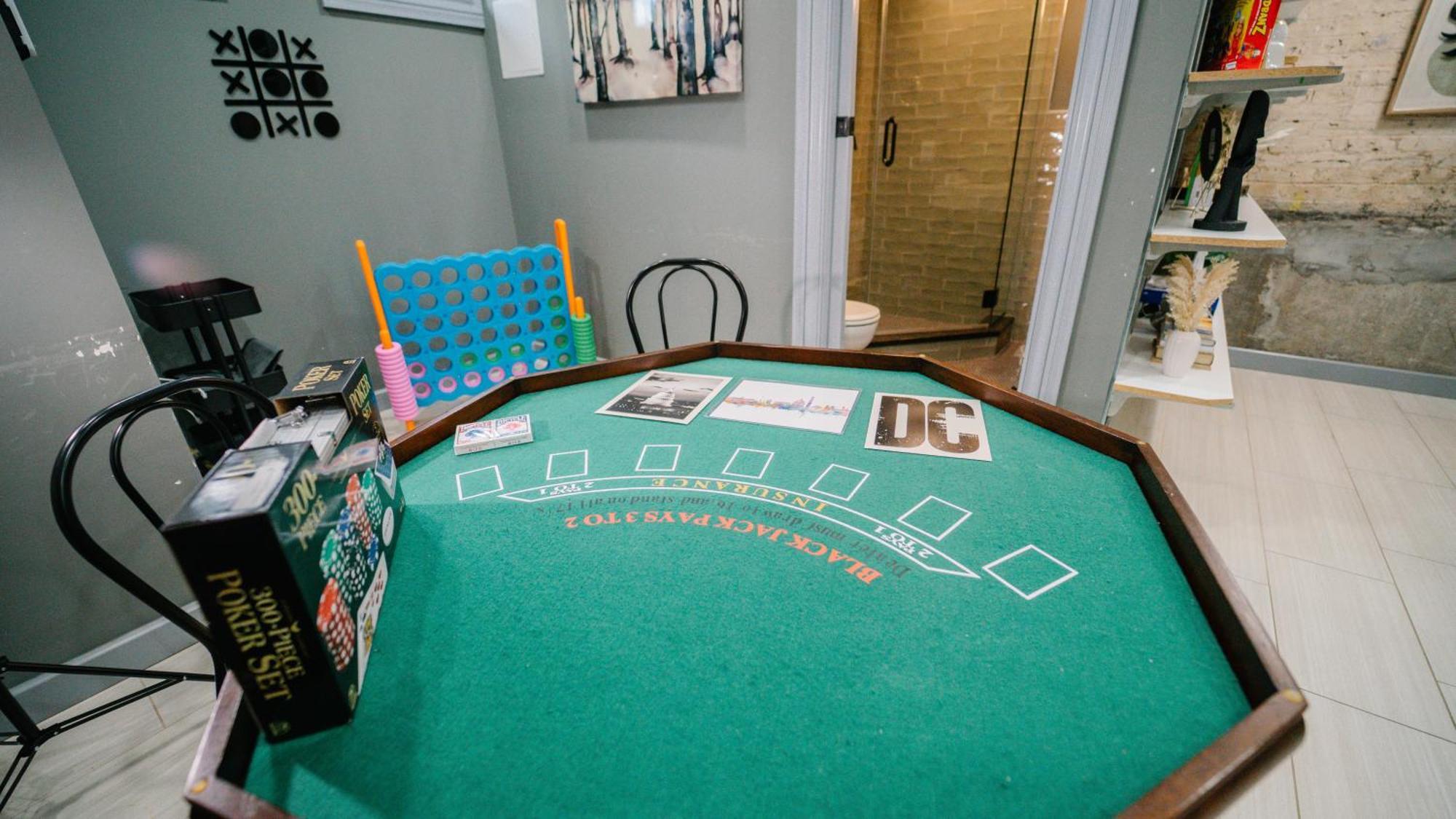 Cozy Vintage Escape 4br 4ba Near Dc Attractions! Washington