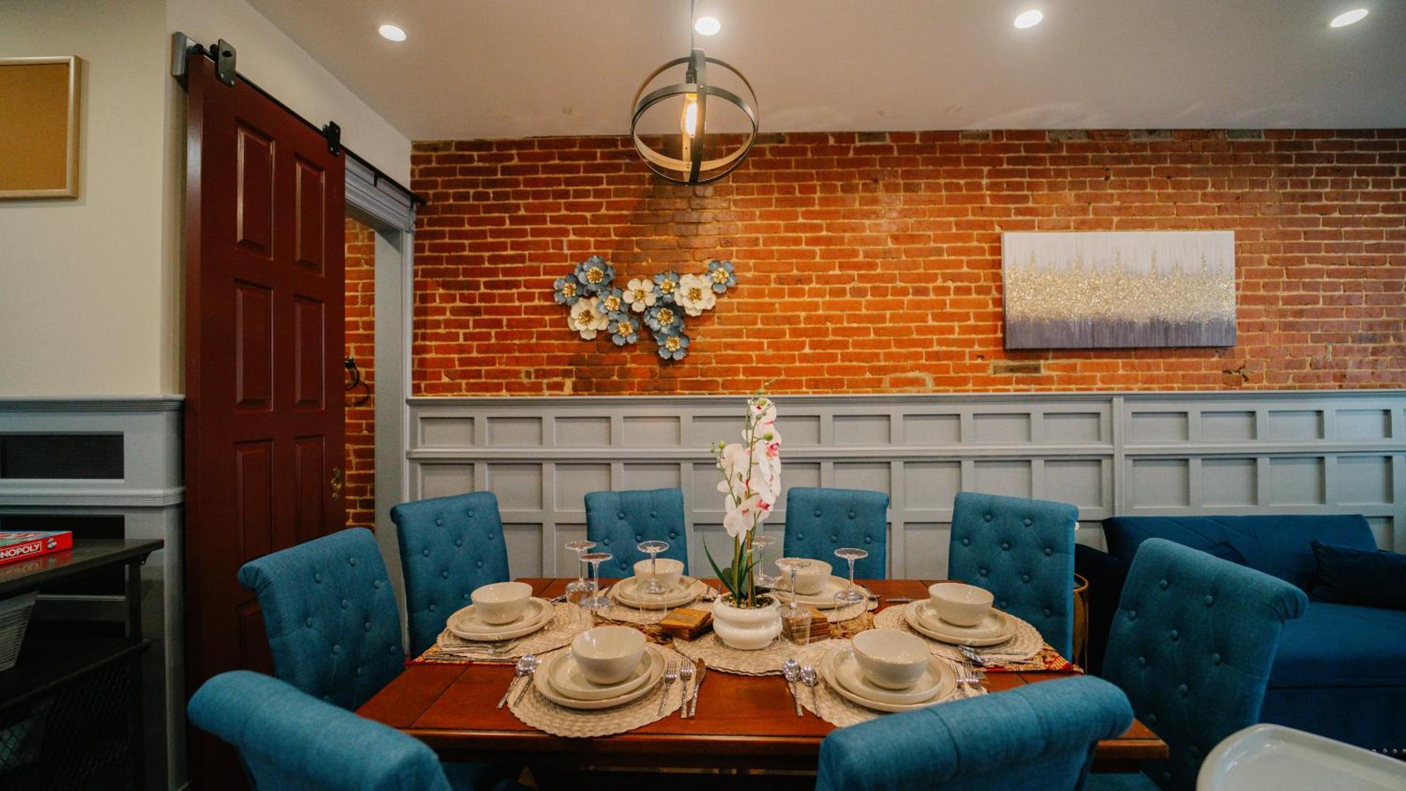 Holiday home Cozy Vintage Escape 4br 4ba Near Dc Attractions! *
